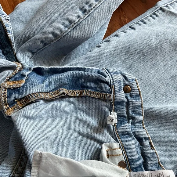 PacSun Sky Blue Denim Mom Jeans - Picture 4 of 4